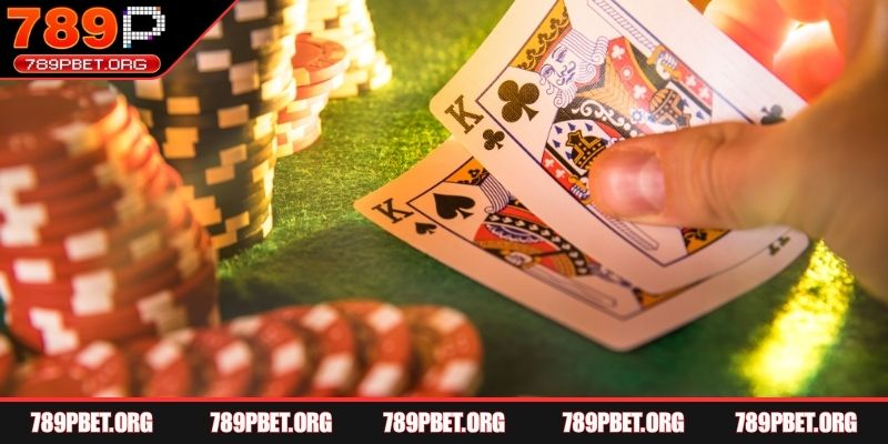 Bỏ túi tất tần tật các thuật ngữ cần lưu ý khi áp dụng bí kíp chơi poker đơn giản